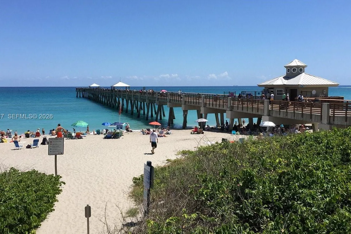 475 Ocean Ridge Way, Juno Beach FL 33408