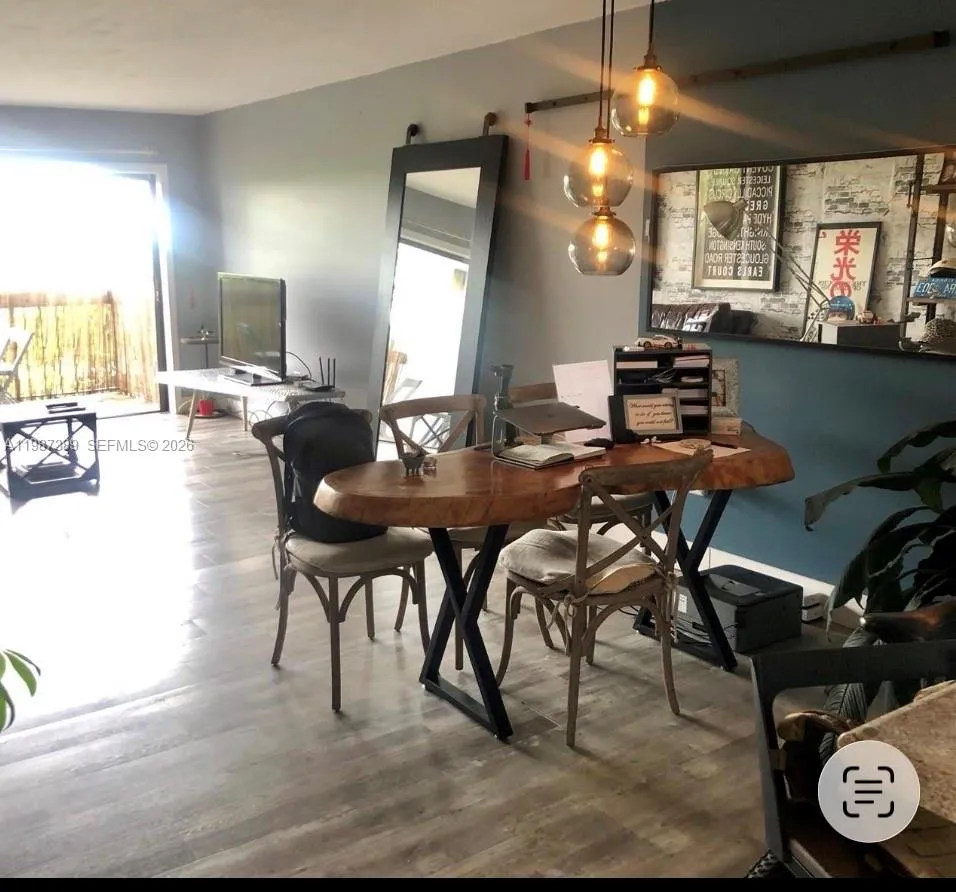 10317 NW 9th St Cir # 9, Miami FL 33172