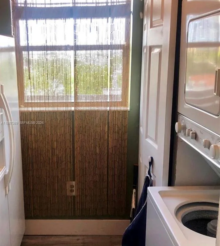 10317 NW 9th St Cir # 9, Miami FL 33172