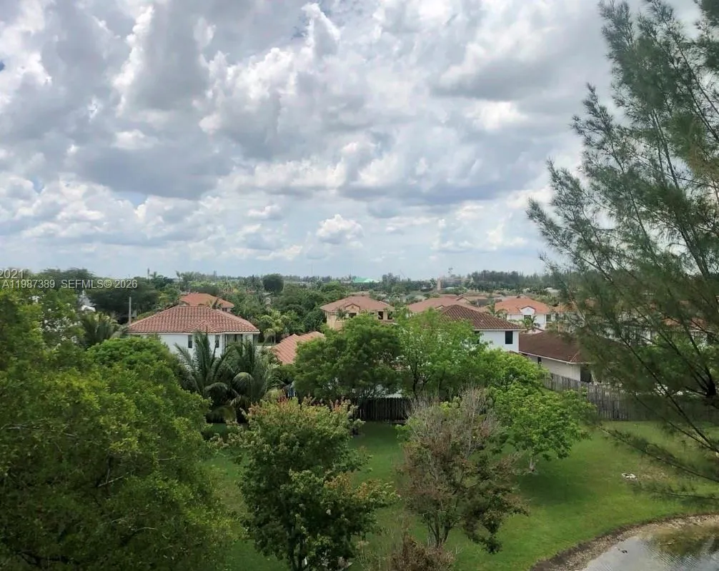 10317 NW 9th St Cir # 9, Miami FL 33172