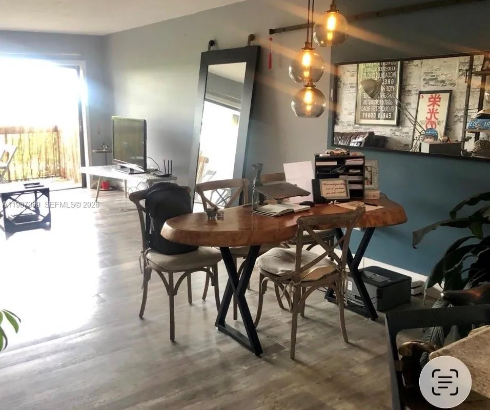 10317 NW 9th St Cir # 9, Miami FL 33172