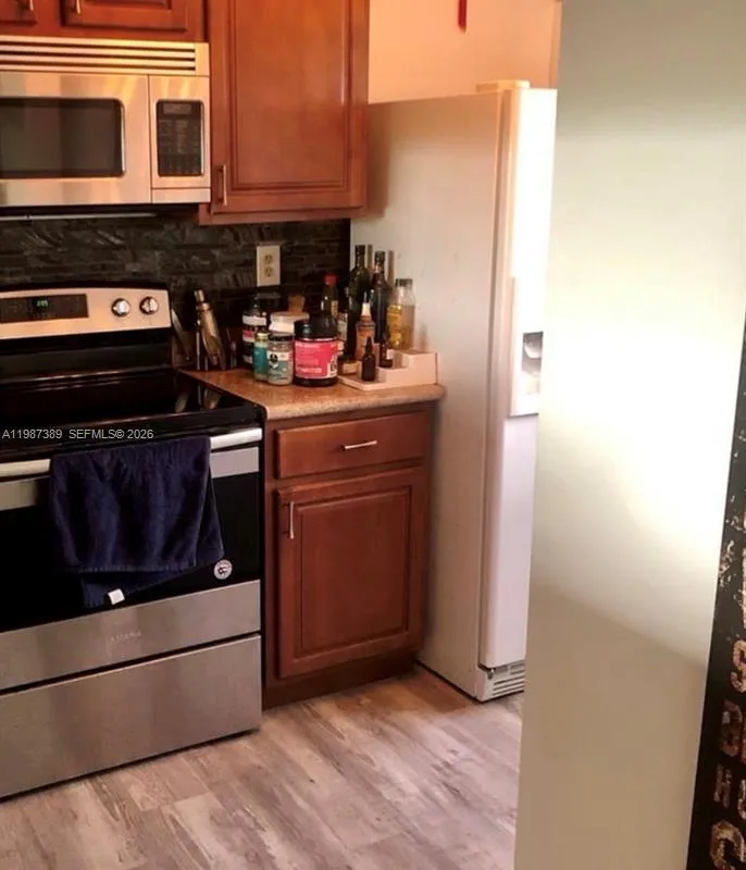 10317 NW 9th St Cir # 9, Miami FL 33172