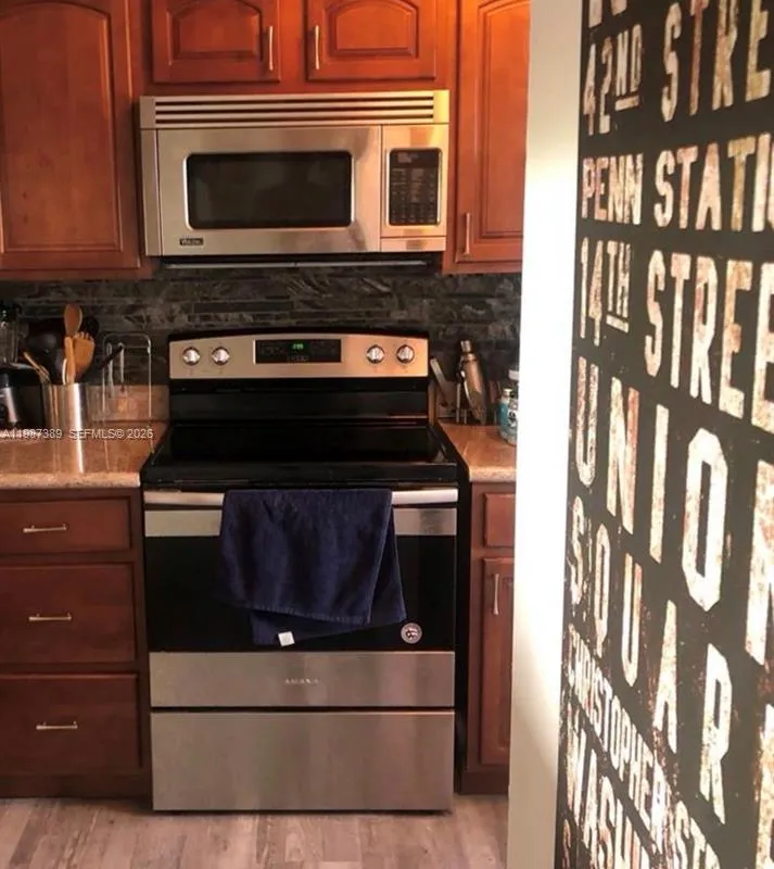 10317 NW 9th St Cir # 9, Miami FL 33172