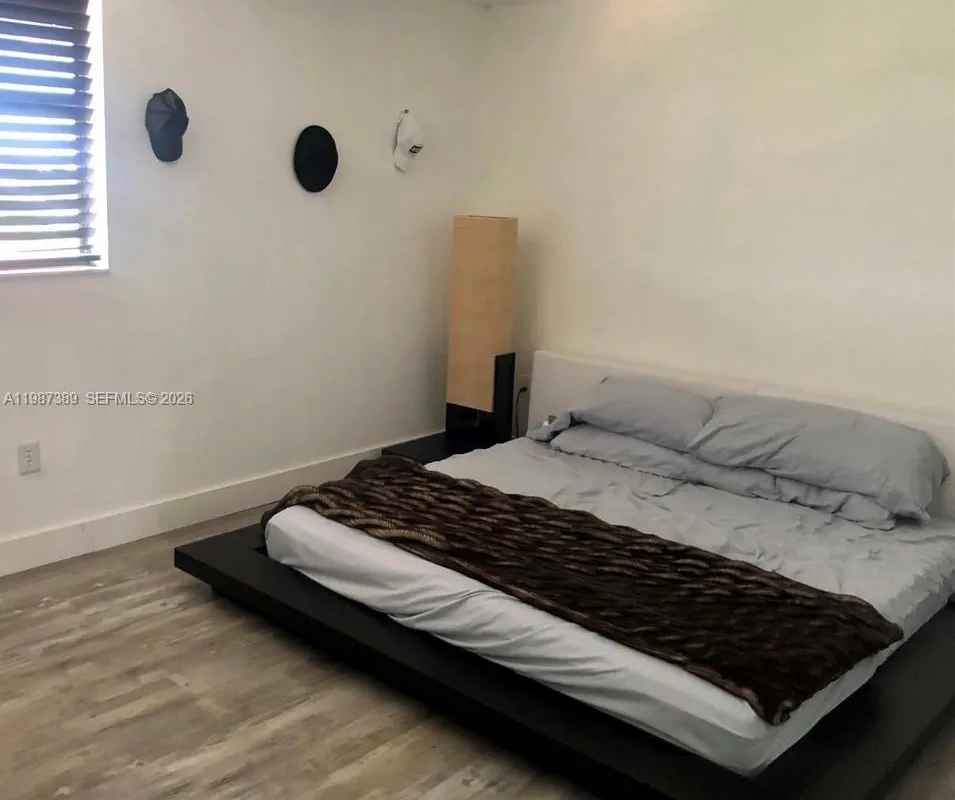 10317 NW 9th St Cir # 9, Miami FL 33172