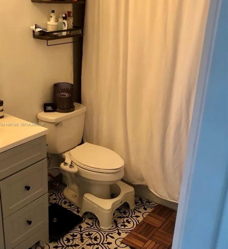 10317 NW 9th St Cir # 9, Miami FL 33172