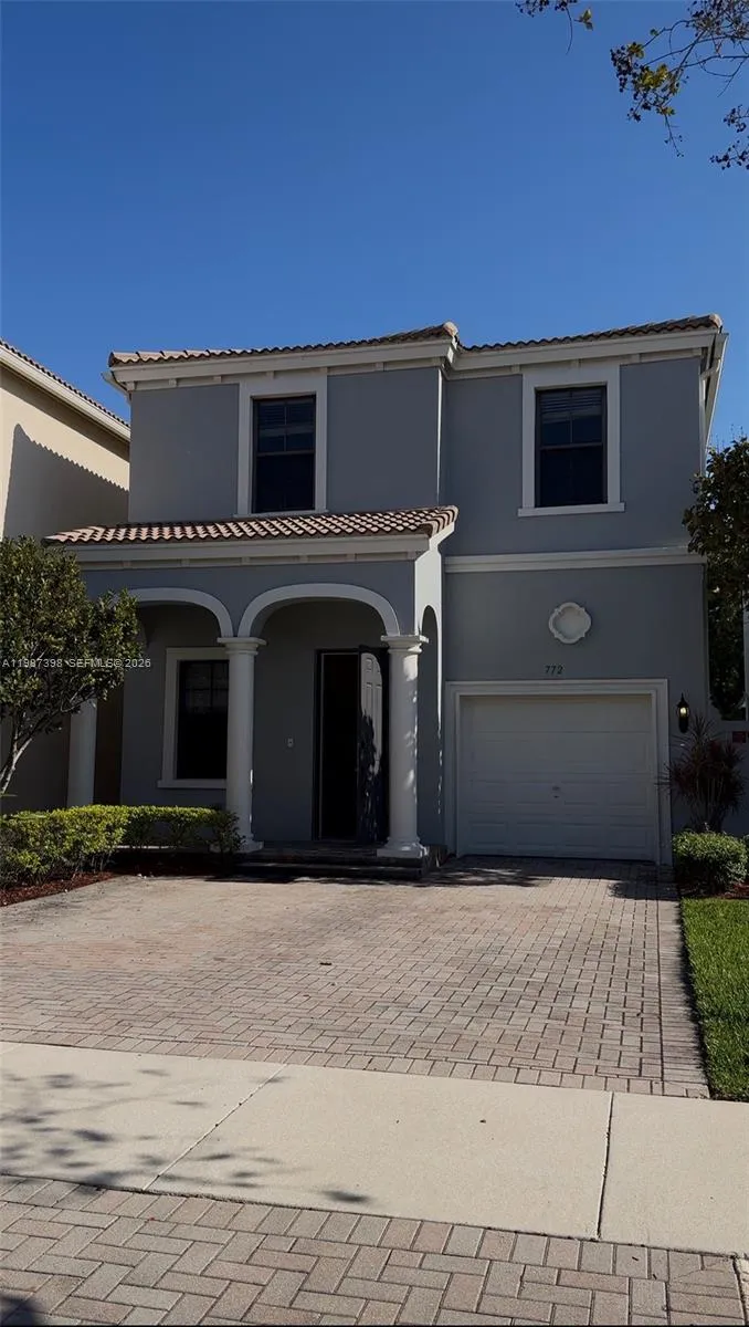 3 bedroom 2 bath for sale at 772 NE 191st Ter, Miami FL 33179