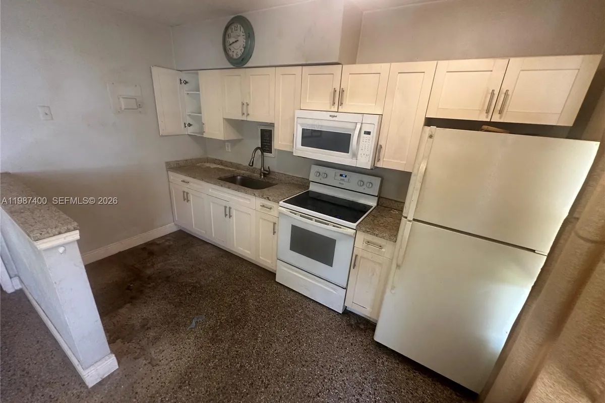 1271 NE 32nd St # A, Oakland Park FL 33334