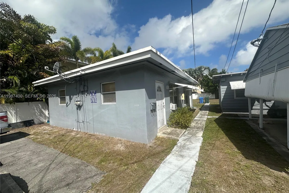 1271 NE 32nd St # A, Oakland Park FL 33334