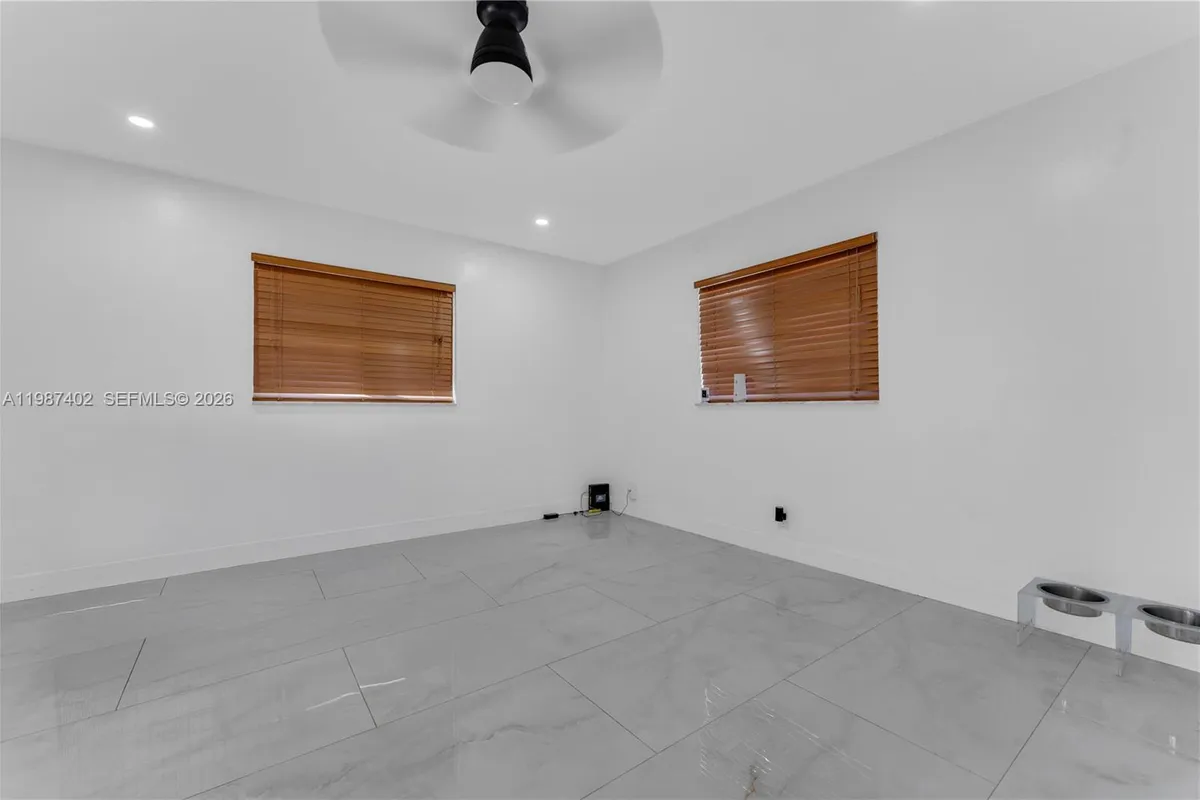 6924 NW 8th Ct, Margate FL 33063