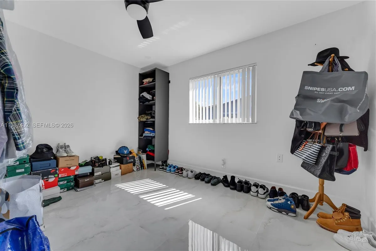 6924 NW 8th Ct, Margate FL 33063