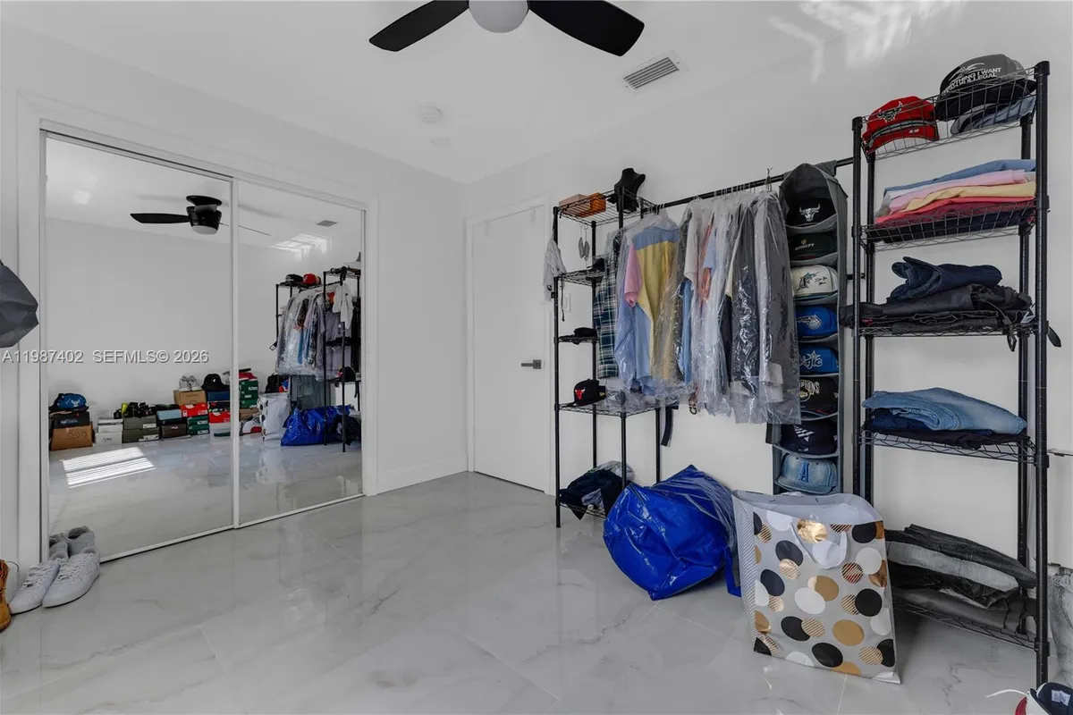 6924 NW 8th Ct, Margate FL 33063