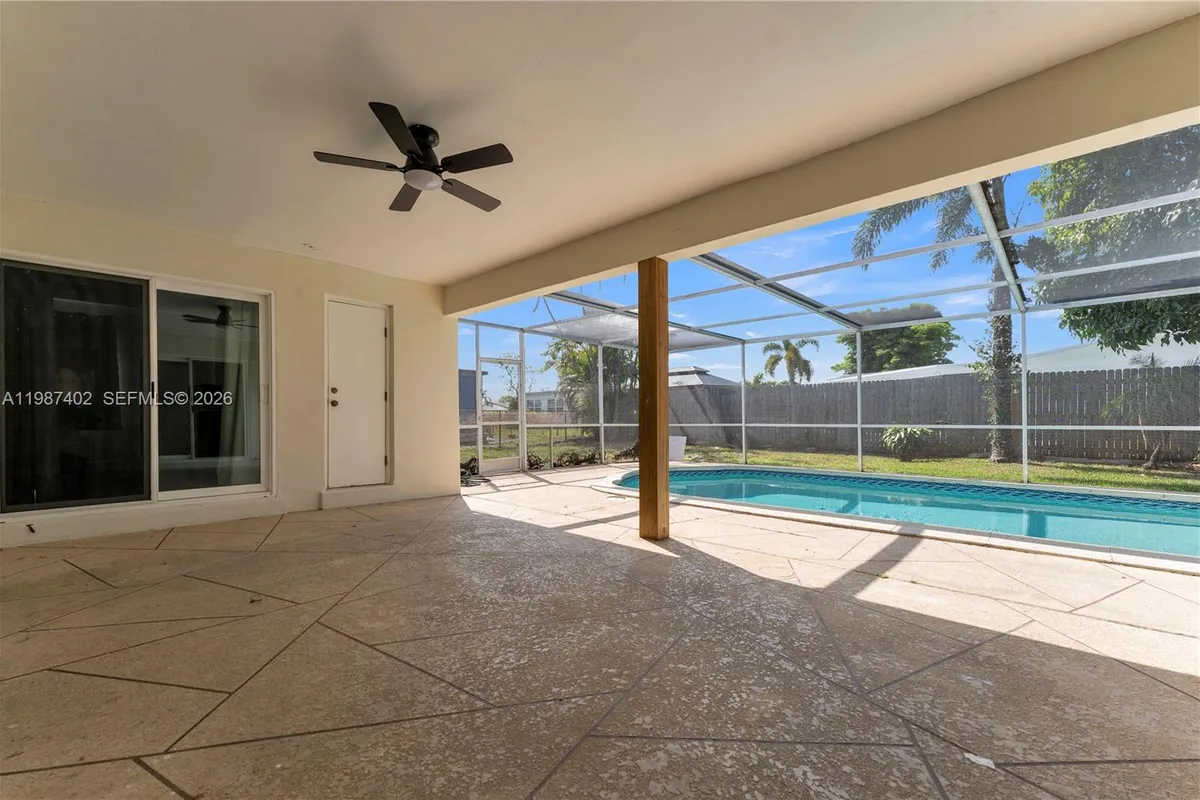 6924 NW 8th Ct, Margate FL 33063