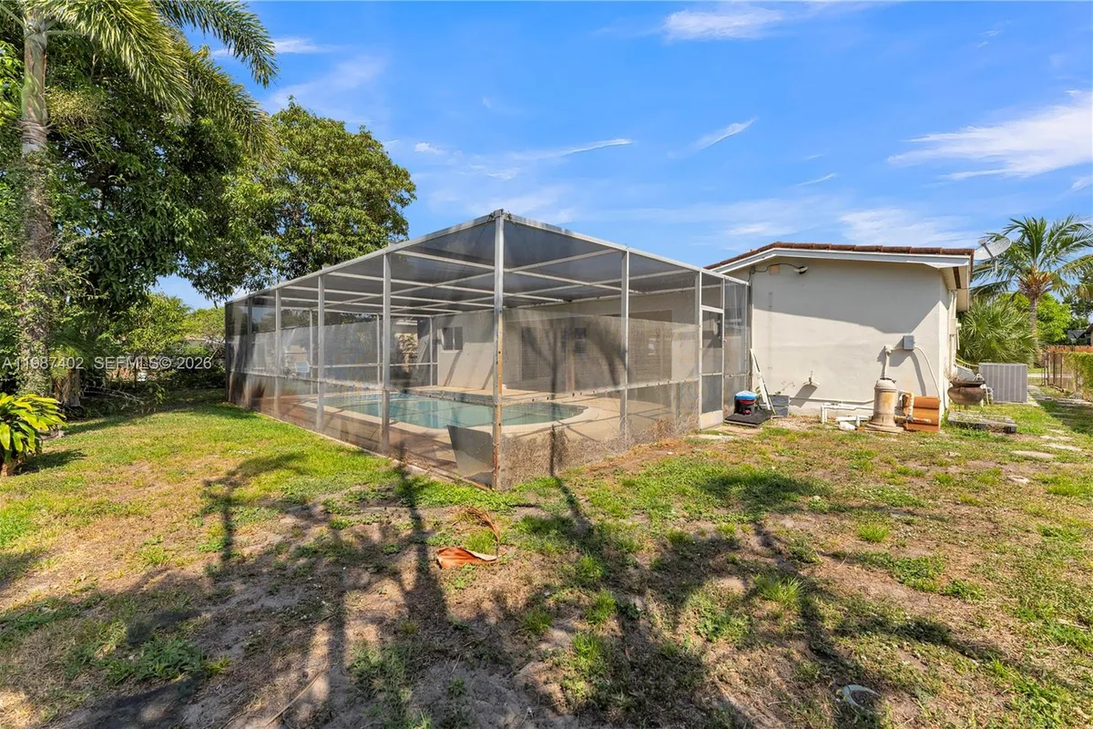 6924 NW 8th Ct, Margate FL 33063