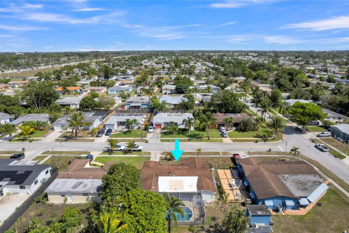 6924 NW 8th Ct, Margate FL 33063