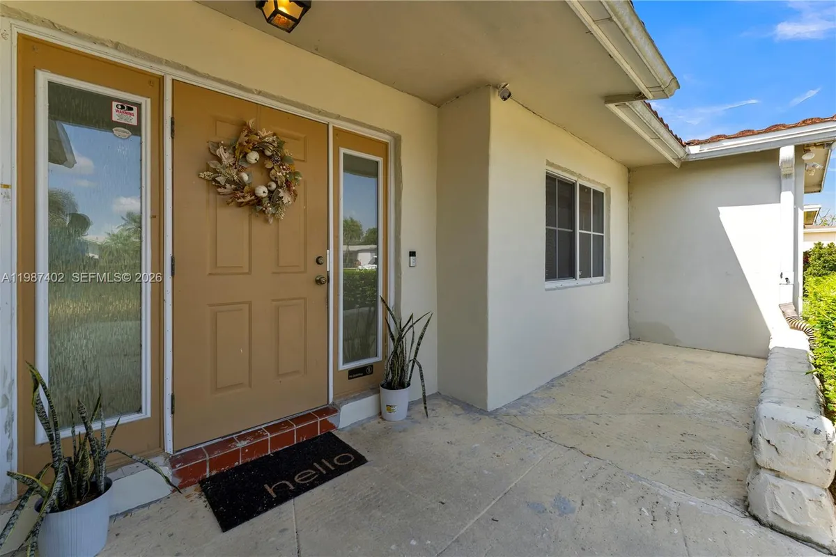 6924 NW 8th Ct, Margate FL 33063