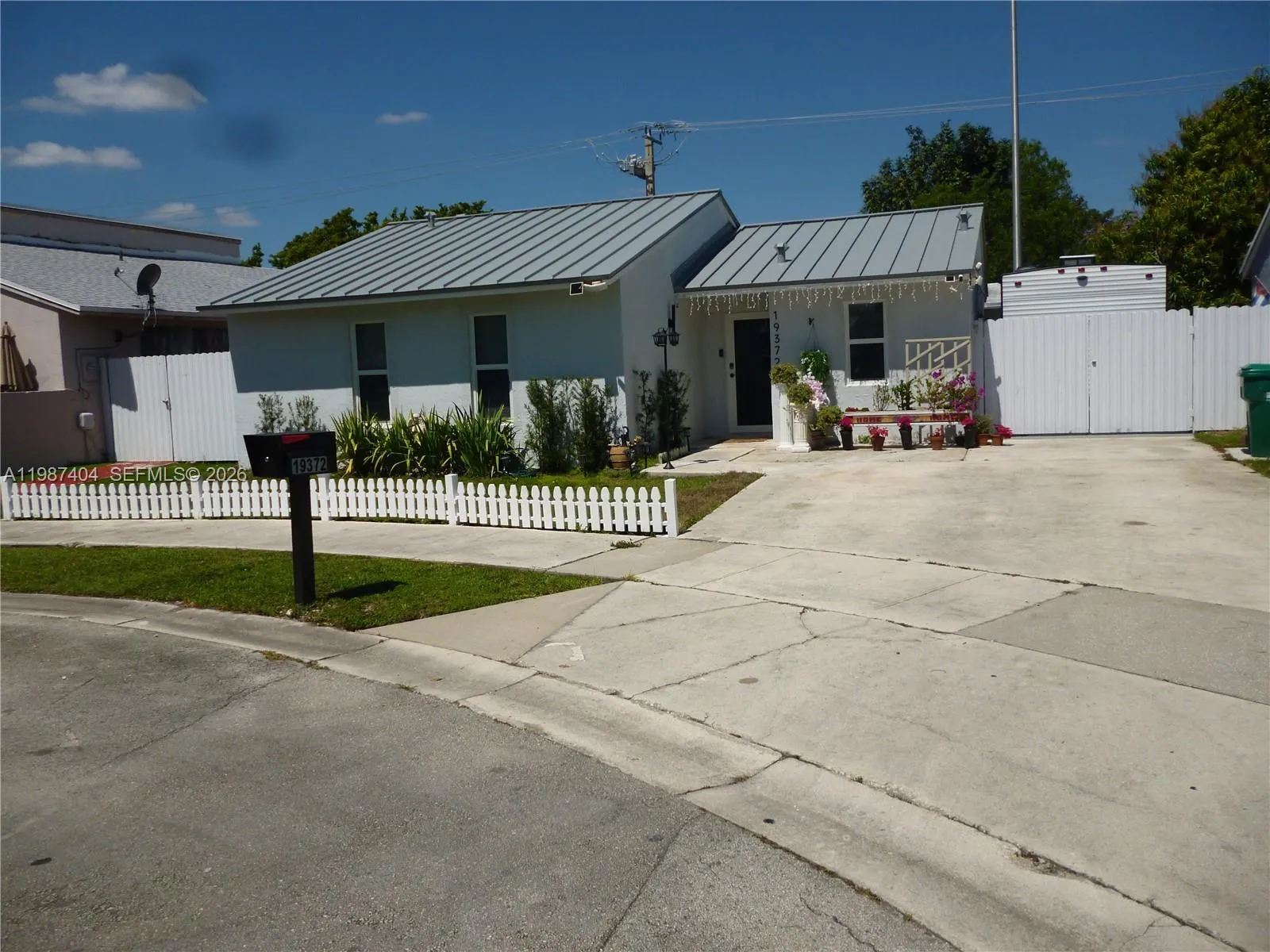 3 bedroom 1 bath for sale at 19372 SW 119th Ct, Miami FL 33177