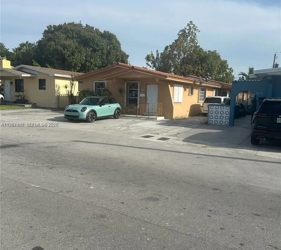 3268 SW 25th St # 3268, Miami FL 33133