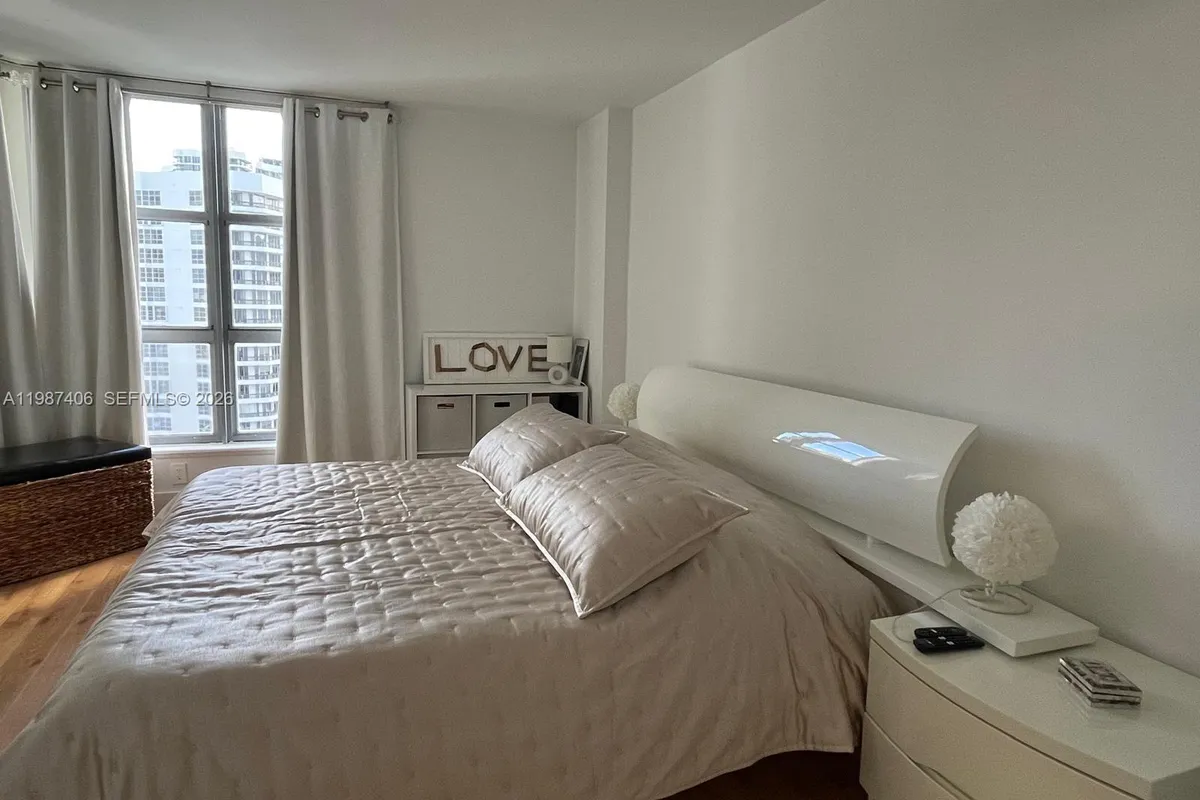 3530 Mystic Pointe Dr # 1412, Aventura FL 33180