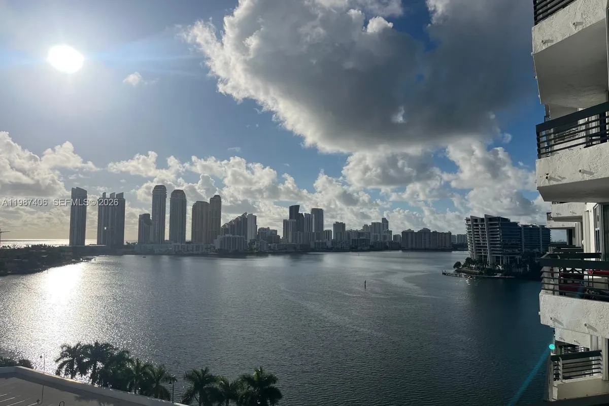 3530 Mystic Pointe Dr # 1412, Aventura FL 33180