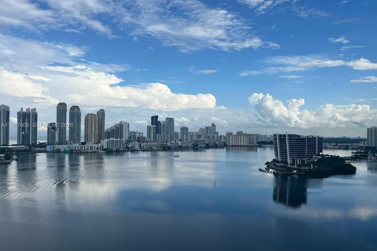 3530 Mystic Pointe Dr # 1412, Aventura FL 33180