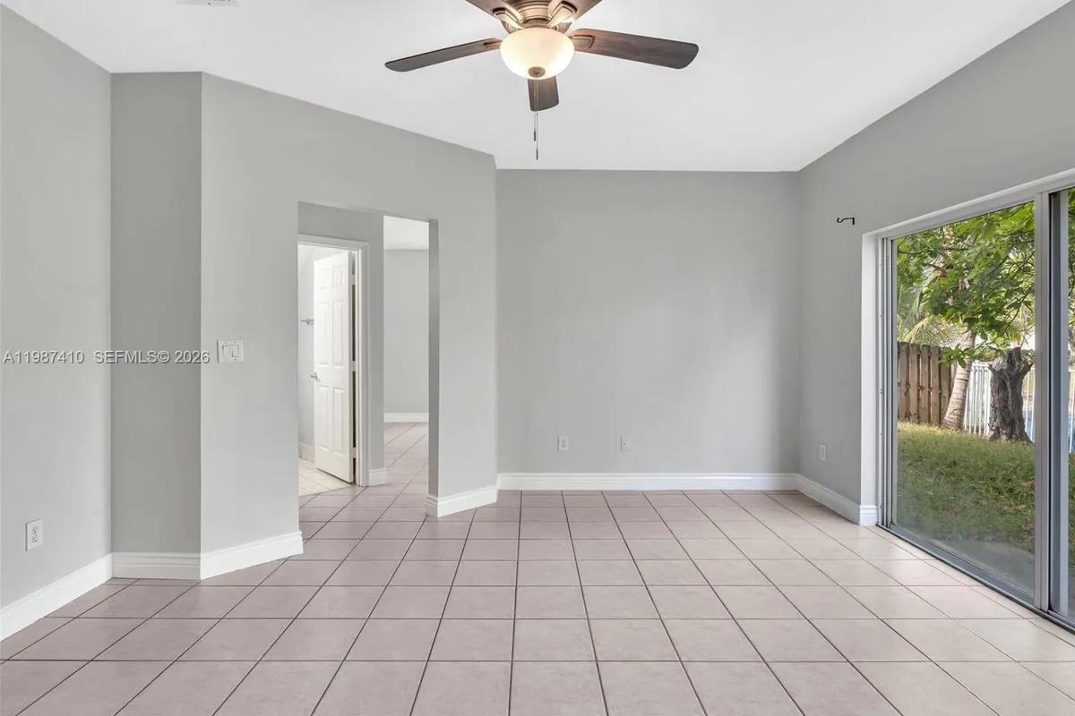 1498 SW 106th Ave # 1498, Pembroke Pines FL 33025