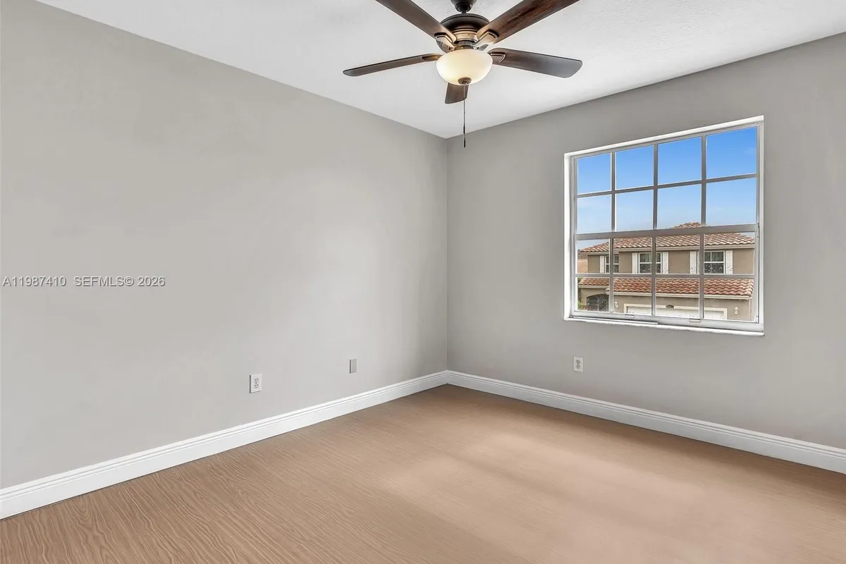 1498 SW 106th Ave # 1498, Pembroke Pines FL 33025