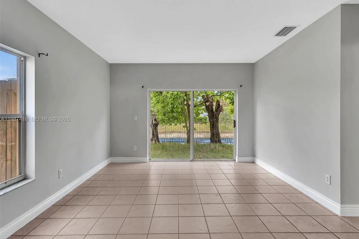 1498 SW 106th Ave # 1498, Pembroke Pines FL 33025