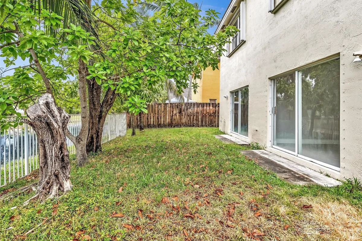 1498 SW 106th Ave # 1498, Pembroke Pines FL 33025