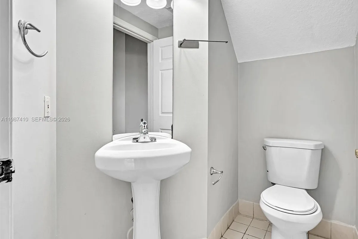 1498 SW 106th Ave # 1498, Pembroke Pines FL 33025