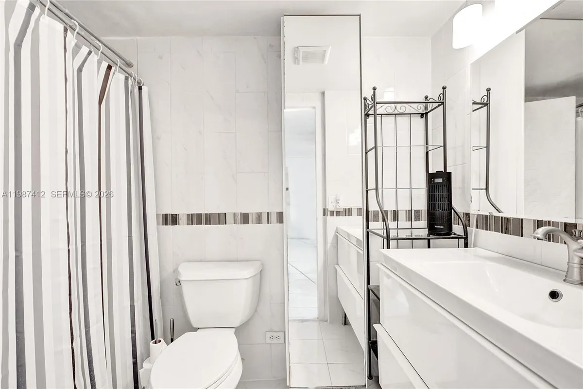 251 174th St # 614, Sunny Isles Beach FL 33160