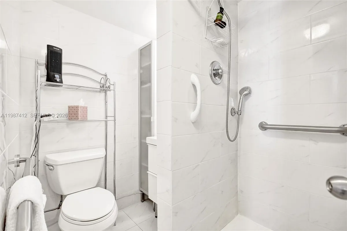 251 174th St # 614, Sunny Isles Beach FL 33160