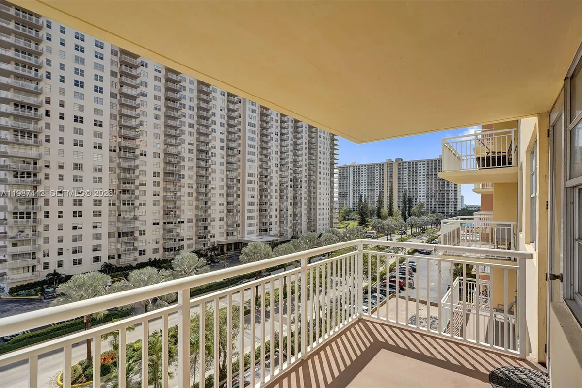 251 174th St # 614, Sunny Isles Beach FL 33160