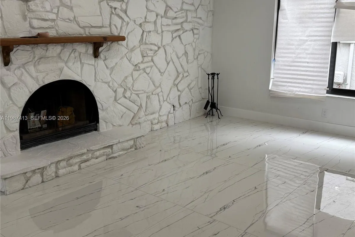 11100 NW 21st St, Sunrise FL 33322