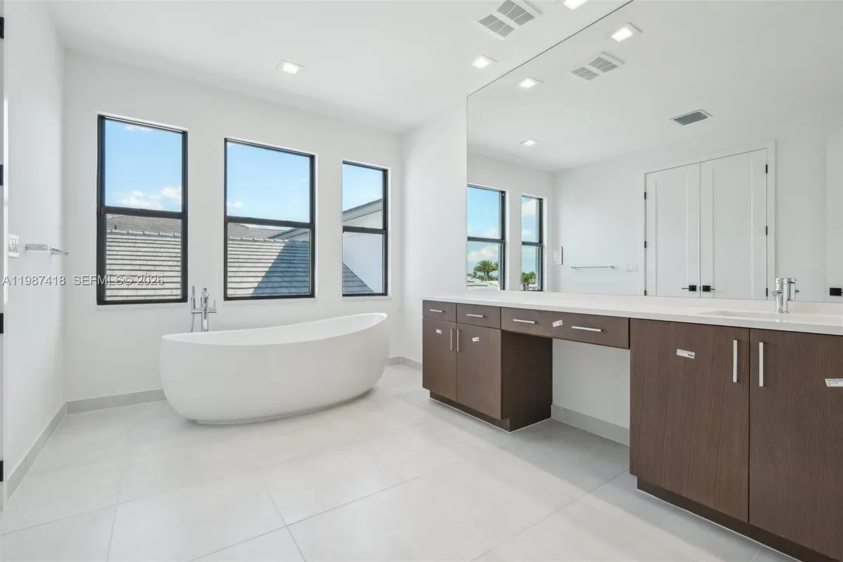 13083 Feathering Way, Palm Beach Gardens FL 33412