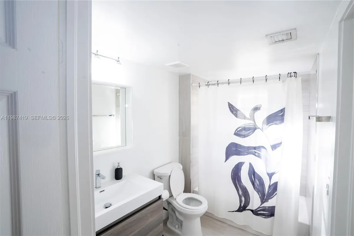 350 NW 19th Ter # 59, Miami FL 33136