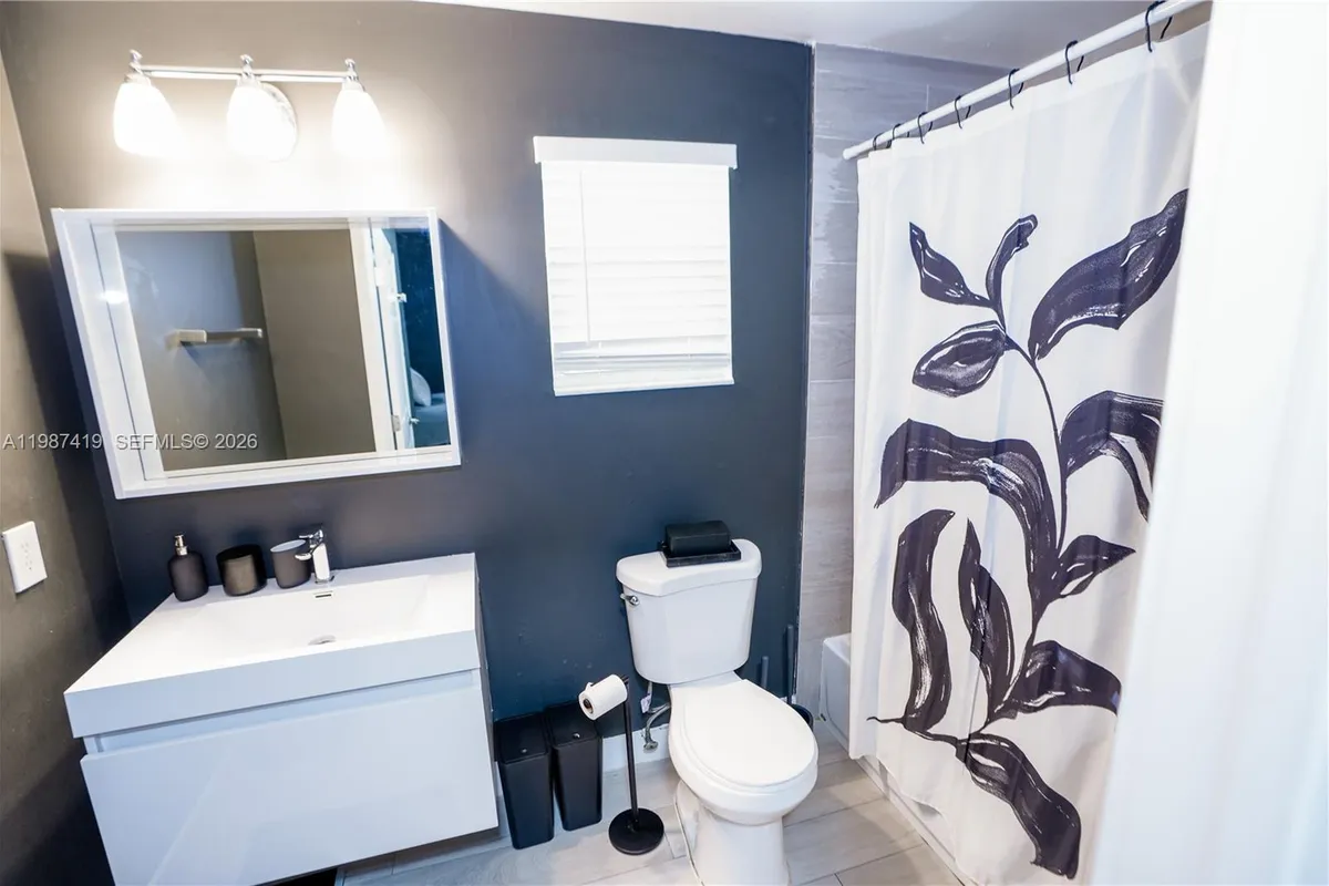 350 NW 19th Ter # 59, Miami FL 33136