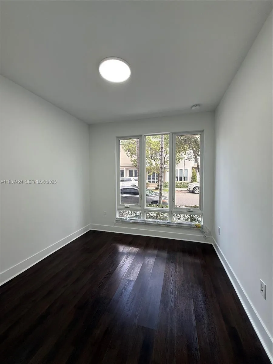 6432 NW 104th Ct, Doral FL 33178