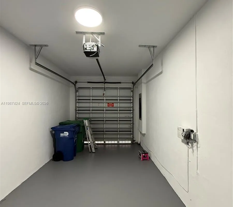 6432 NW 104th Ct, Doral FL 33178