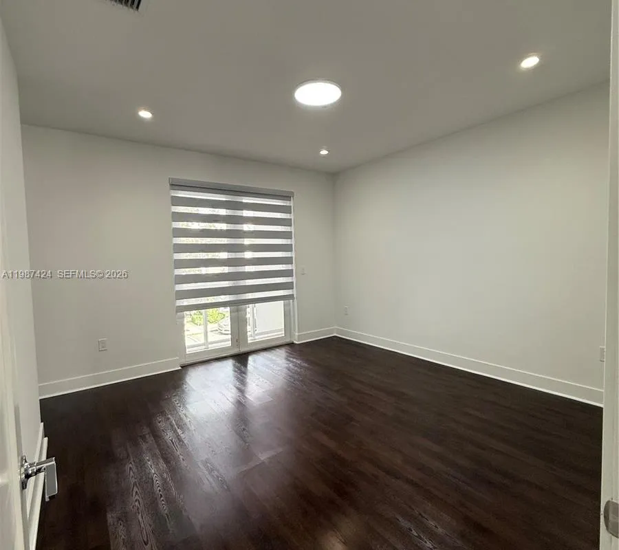 6432 NW 104th Ct, Doral FL 33178