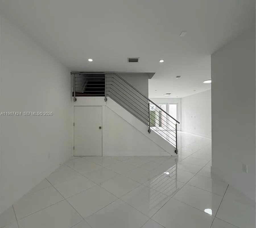 6432 NW 104th Ct, Doral FL 33178