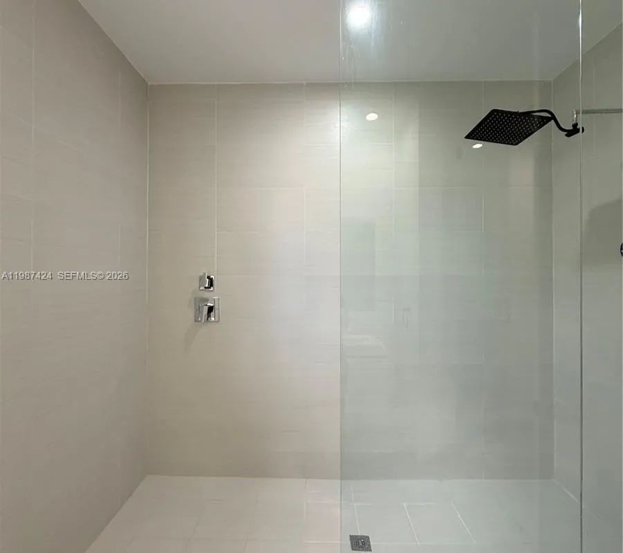 6432 NW 104th Ct, Doral FL 33178