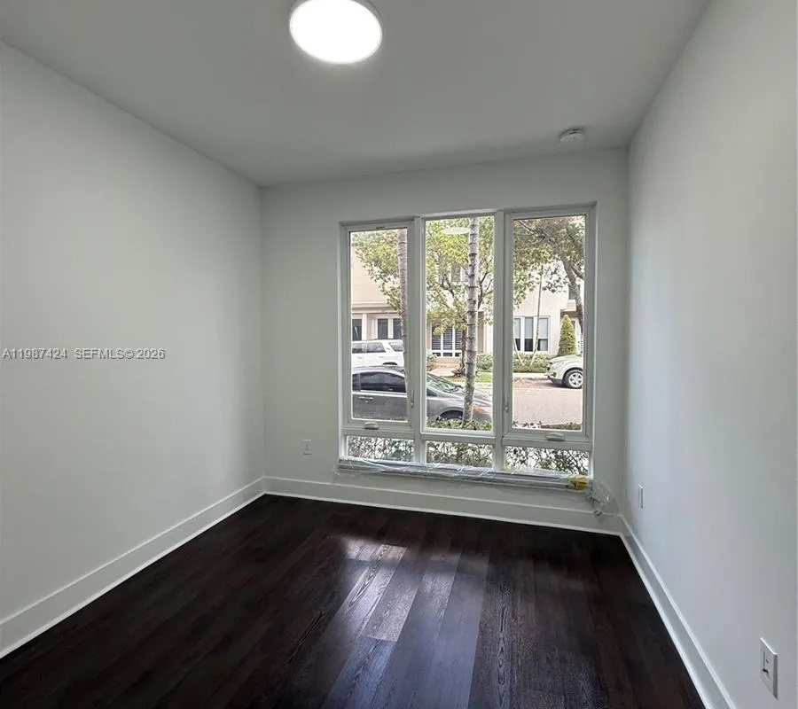 6432 NW 104th Ct, Doral FL 33178