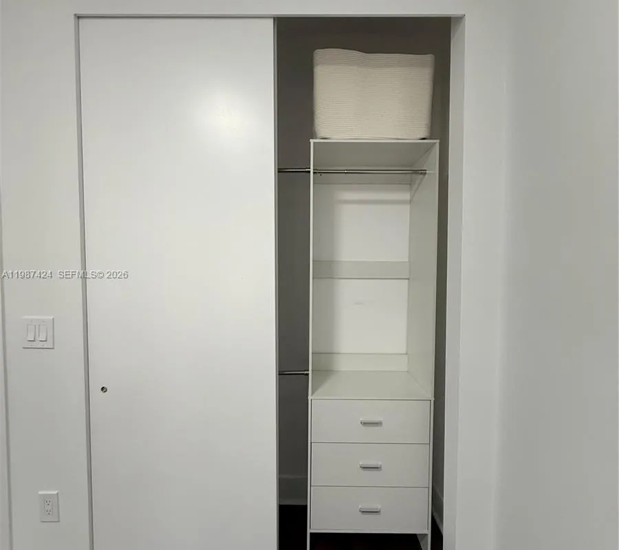 6432 NW 104th Ct, Doral FL 33178