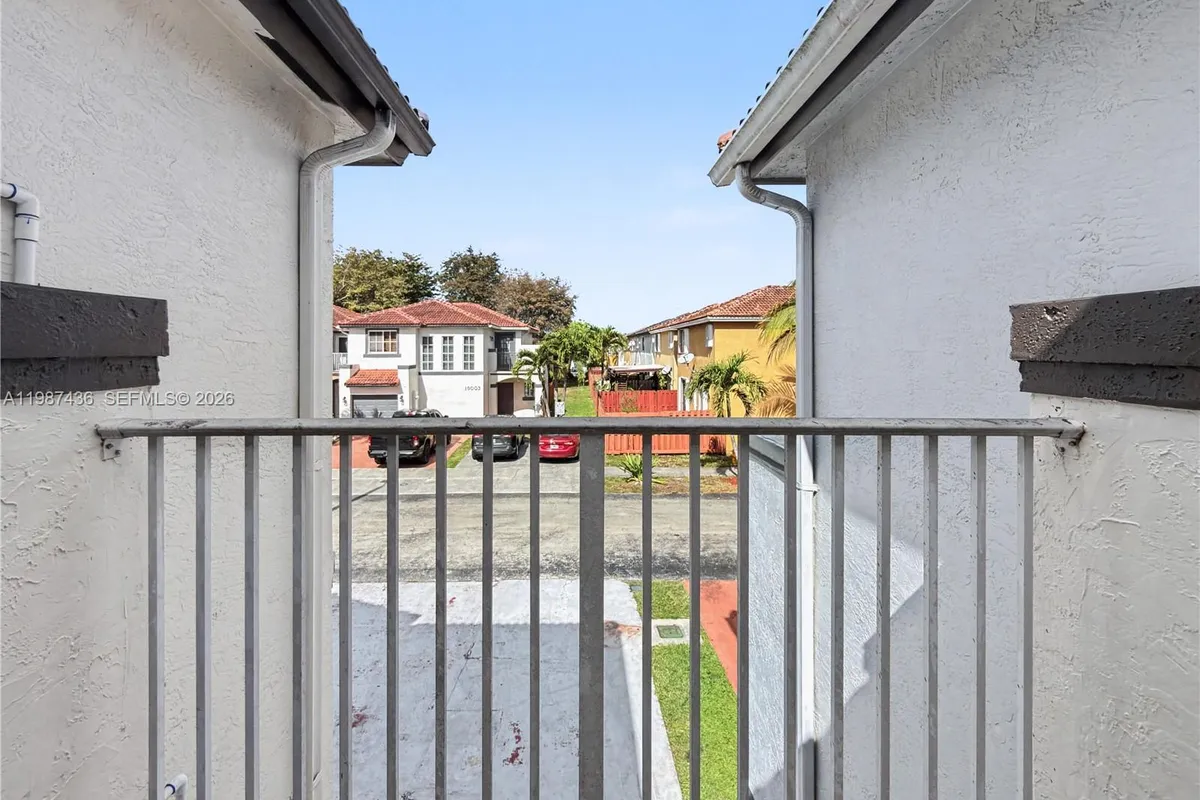 16004 SW 87th Ter, Miami FL 33193