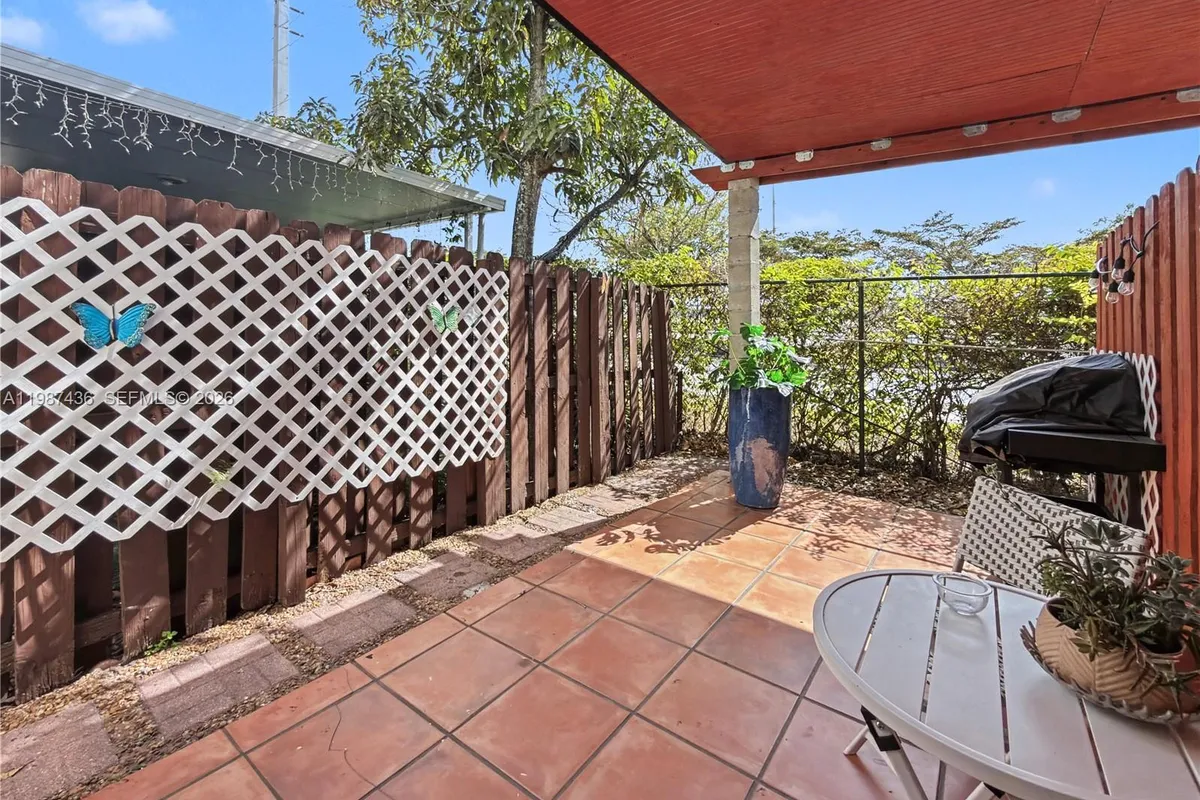 16004 SW 87th Ter, Miami FL 33193