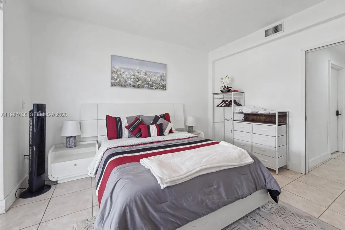 16004 SW 87th Ter, Miami FL 33193