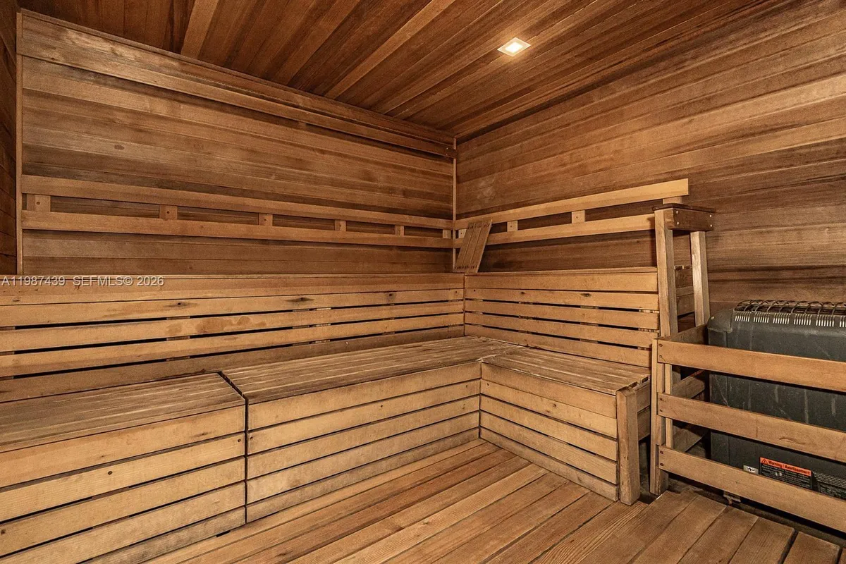 2201 S Ocean Dr # 1507, Hollywood FL 33019