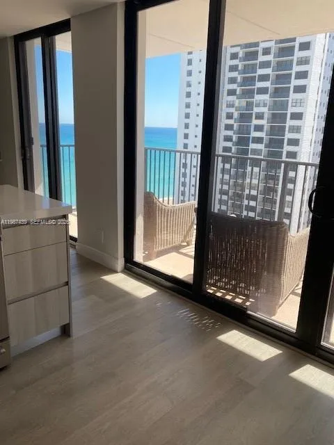 2201 S Ocean Dr # 1507, Hollywood FL 33019