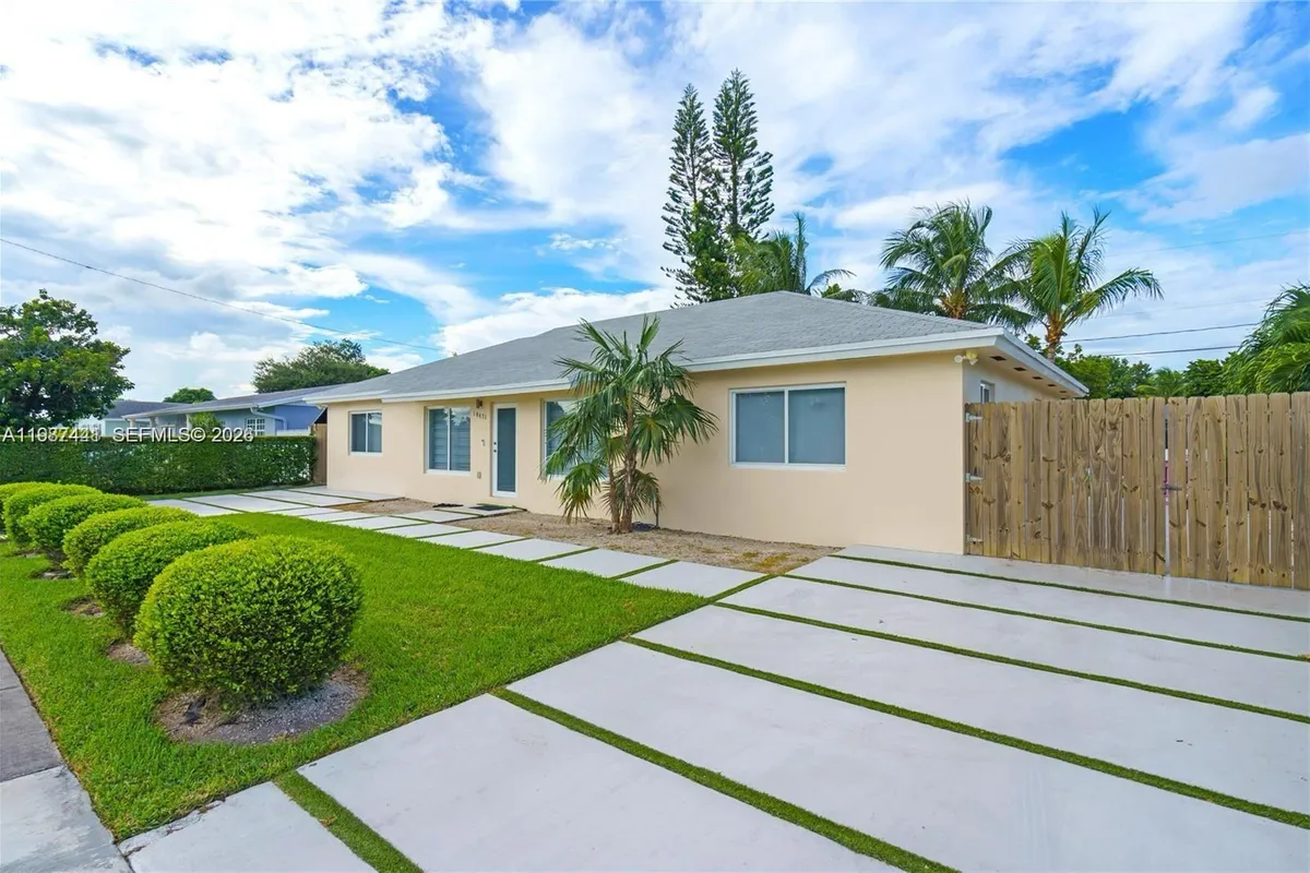 10471 SW 164th St, Miami FL 33157