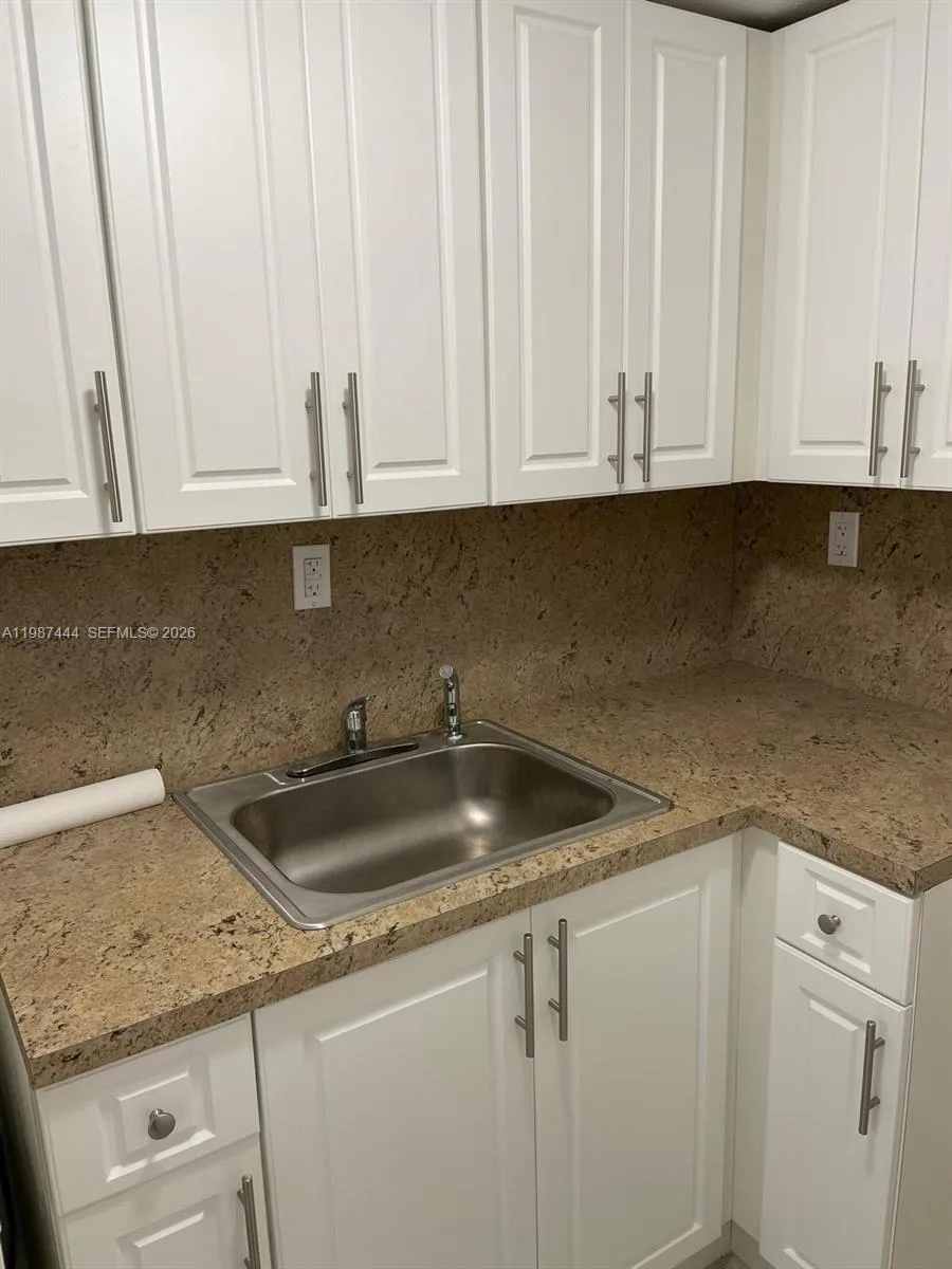 2265 NW 100th St # C, Miami FL 33147